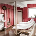 Nyaraló Gruppenhaus Mit Sauna Ideal Fuer Familien & Freunde